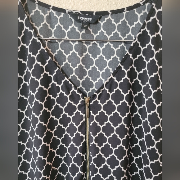 Express Gramercy V-neck Zip Down Blouse - Picture 2 of 4